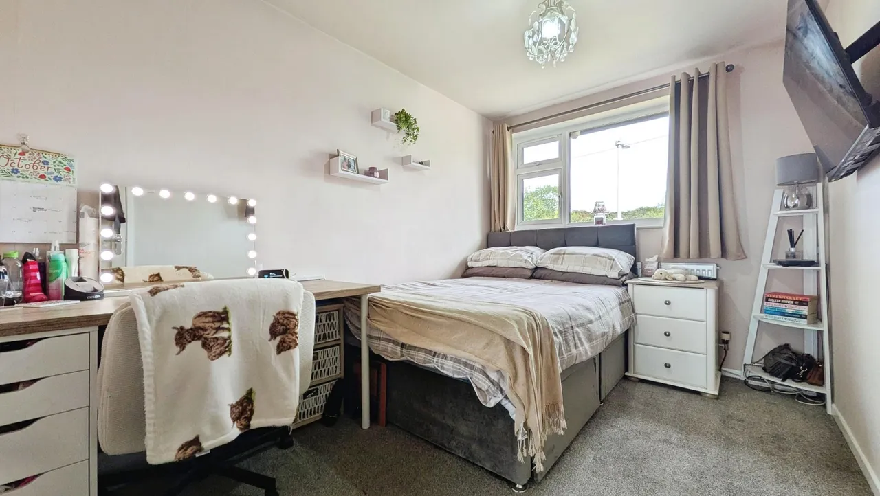 Esther Street, Greenacres, OL4, photo 29