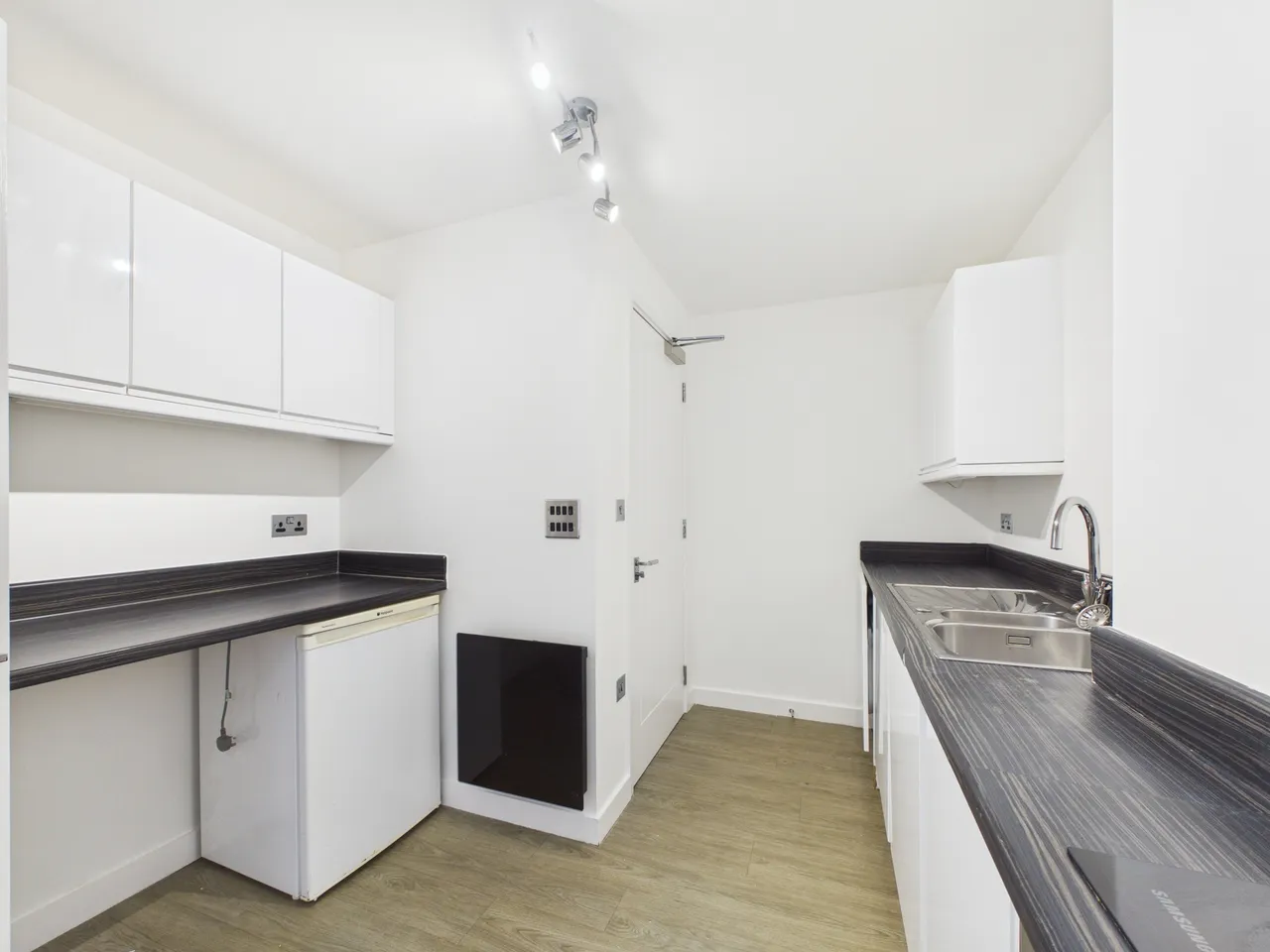 Apartment 8, The Clarence Clarence Parade, Cheltenham, GL50 3NY, photo 8