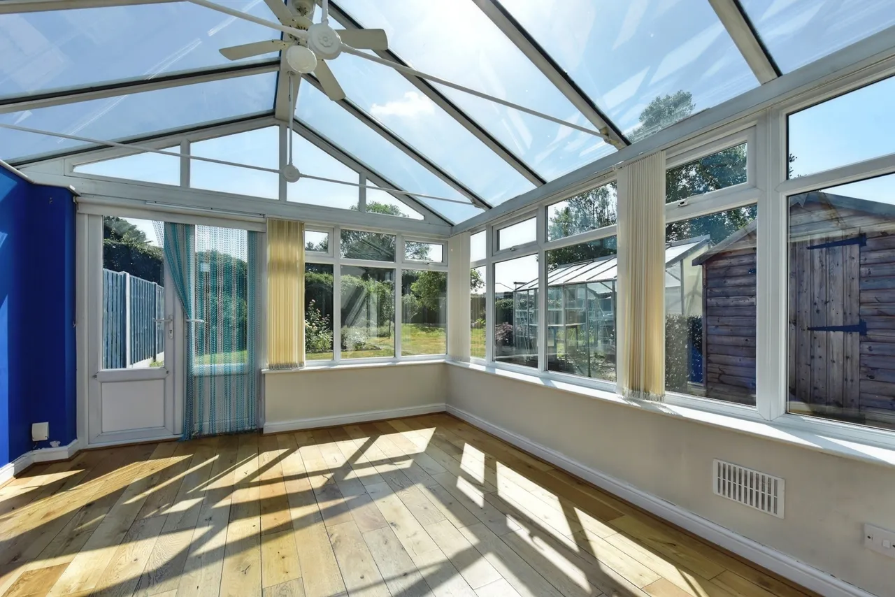 Chatsworth Park Rise, Sheffield, South Yorkshire, S12, photo 3