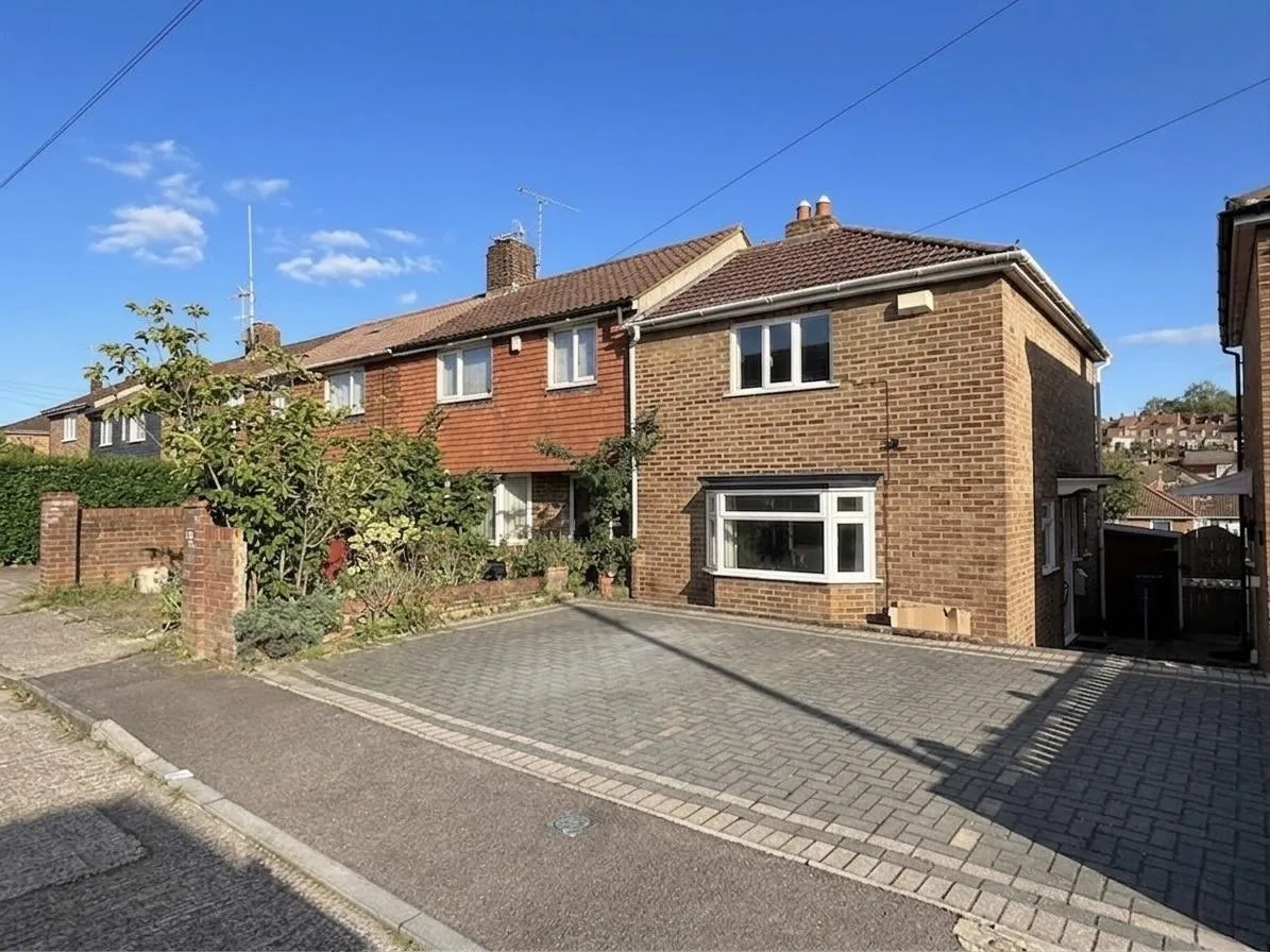 3 bed house for sale, Carton Close, Rochester, ME1