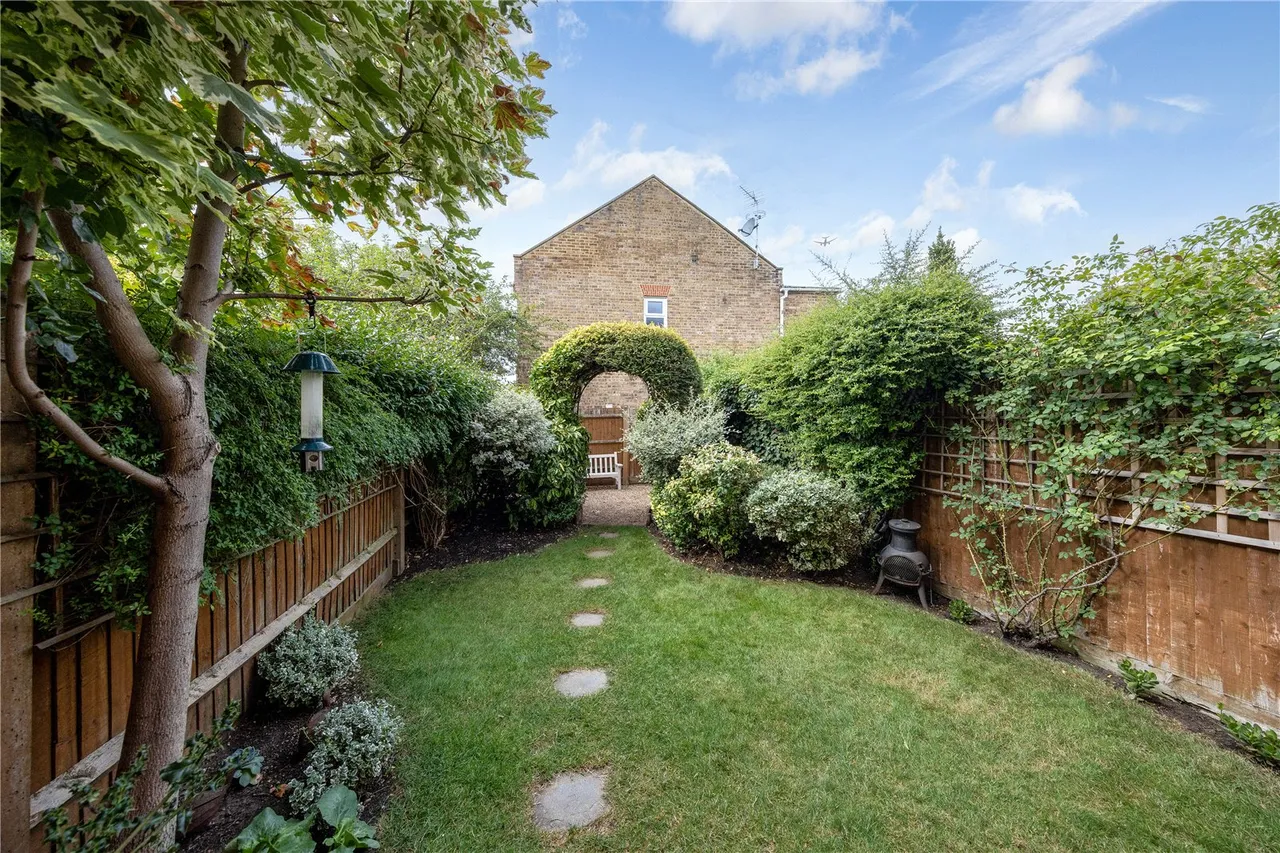 Cedar Terrace, Richmond, TW9, photo 2
