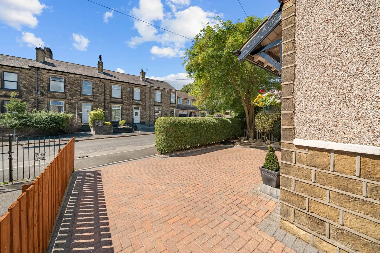 10 Alexandra Road, Lindley, HD3 3DP, photo 10