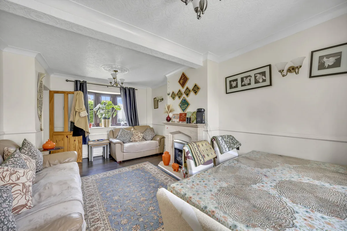 Bellhouse Road, Essex, Romford, RM7 0LT, photo 6
