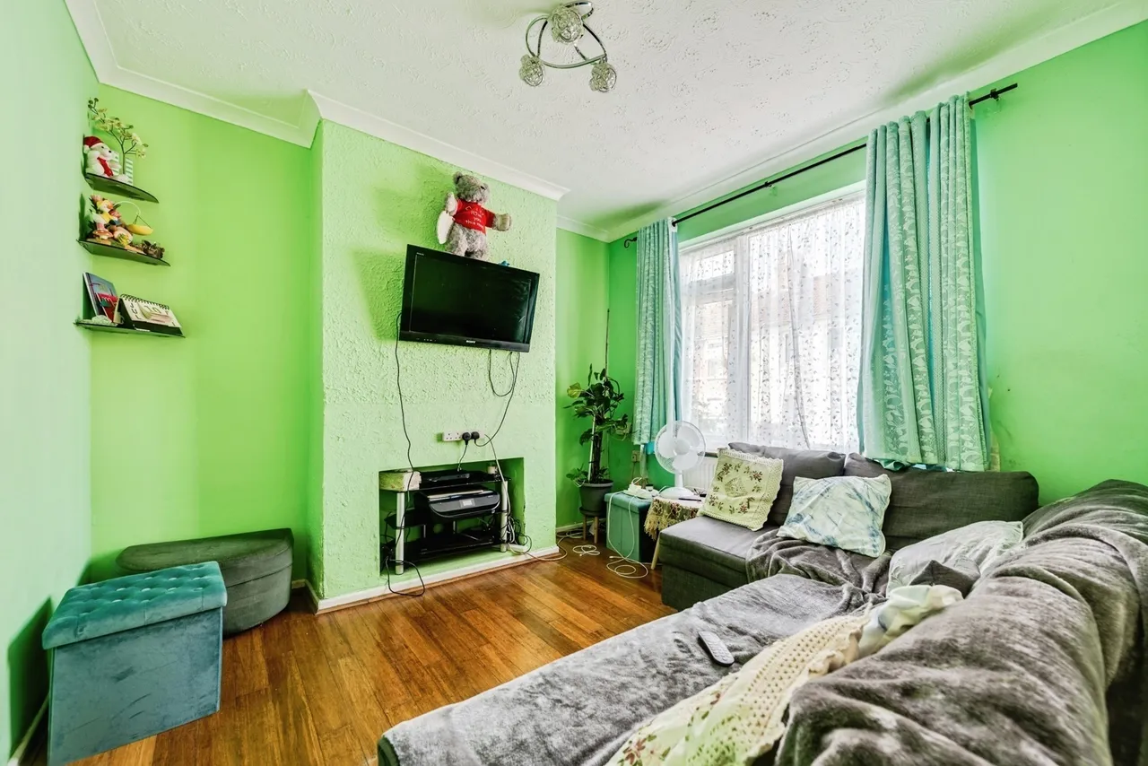 Crombey Street, Swindon, Wiltshire, SN1, photo 5