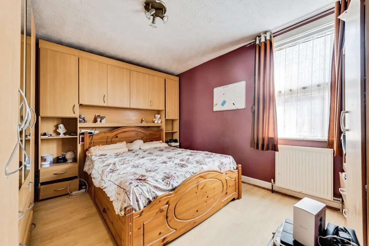 Crombey Street, Swindon, Wiltshire, SN1, photo 9