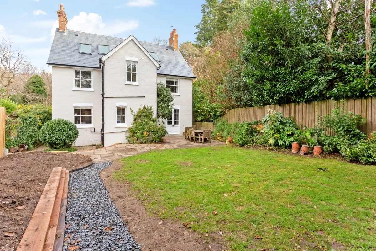 Tilford Road Hindhead GU26, photo 12