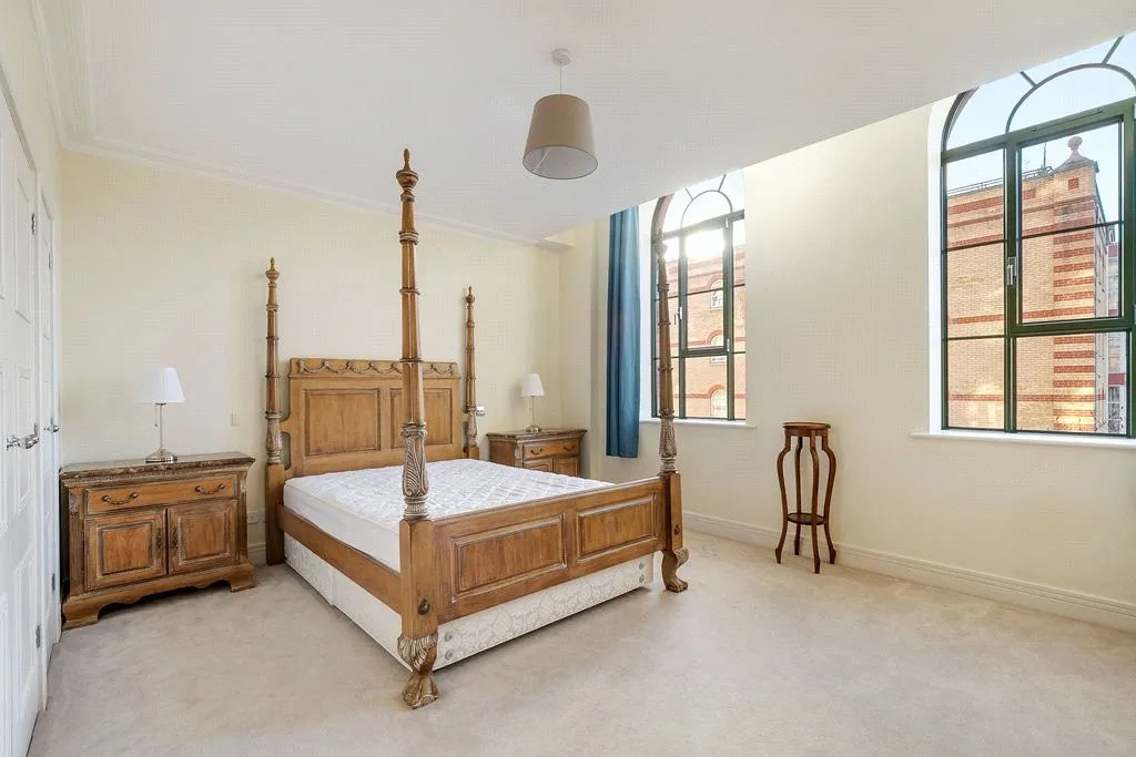 Brasenose Drive, London, photo 7