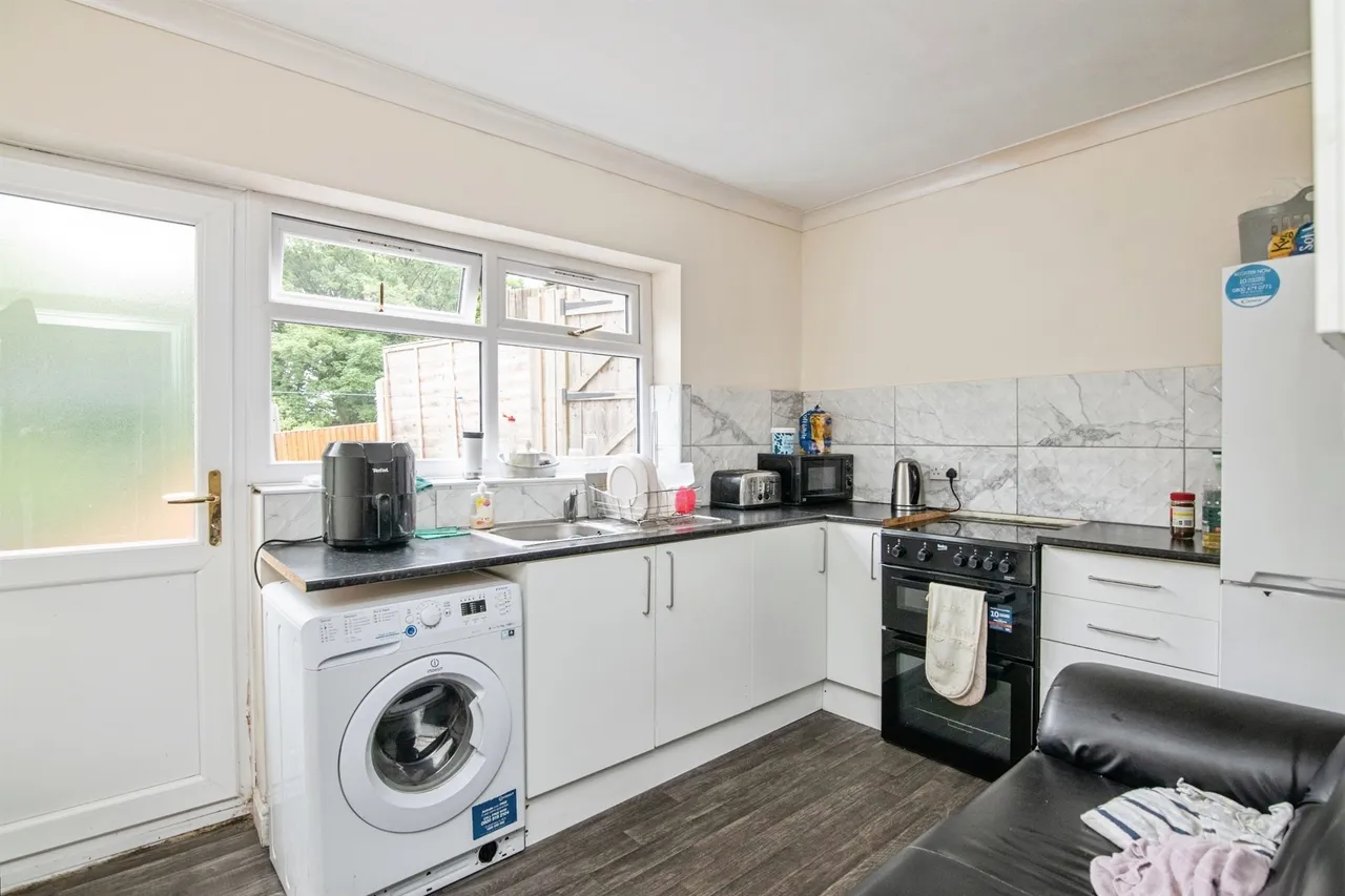 Charlemont Avenue, West Bromwich, B71, photo 20