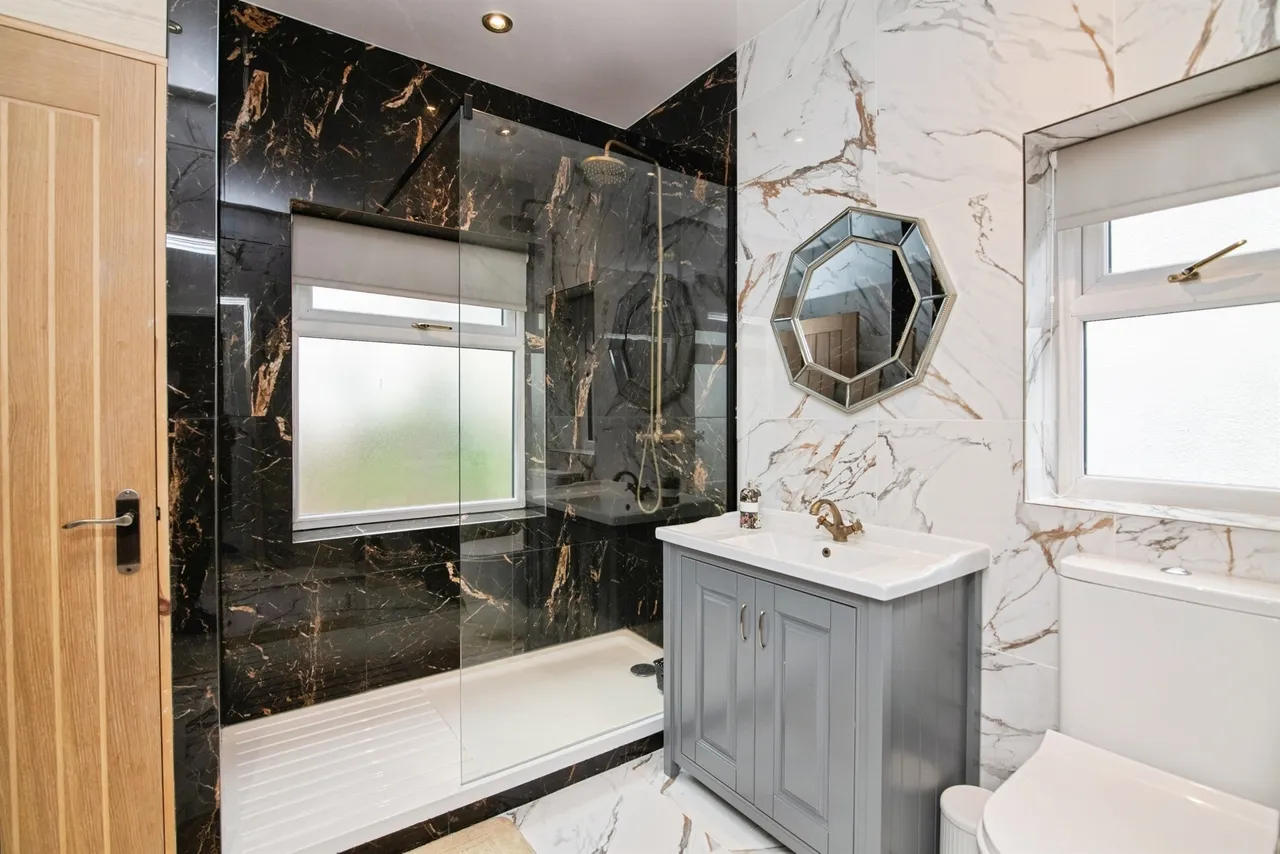 Charlemont Avenue, West Bromwich, B71, photo 16