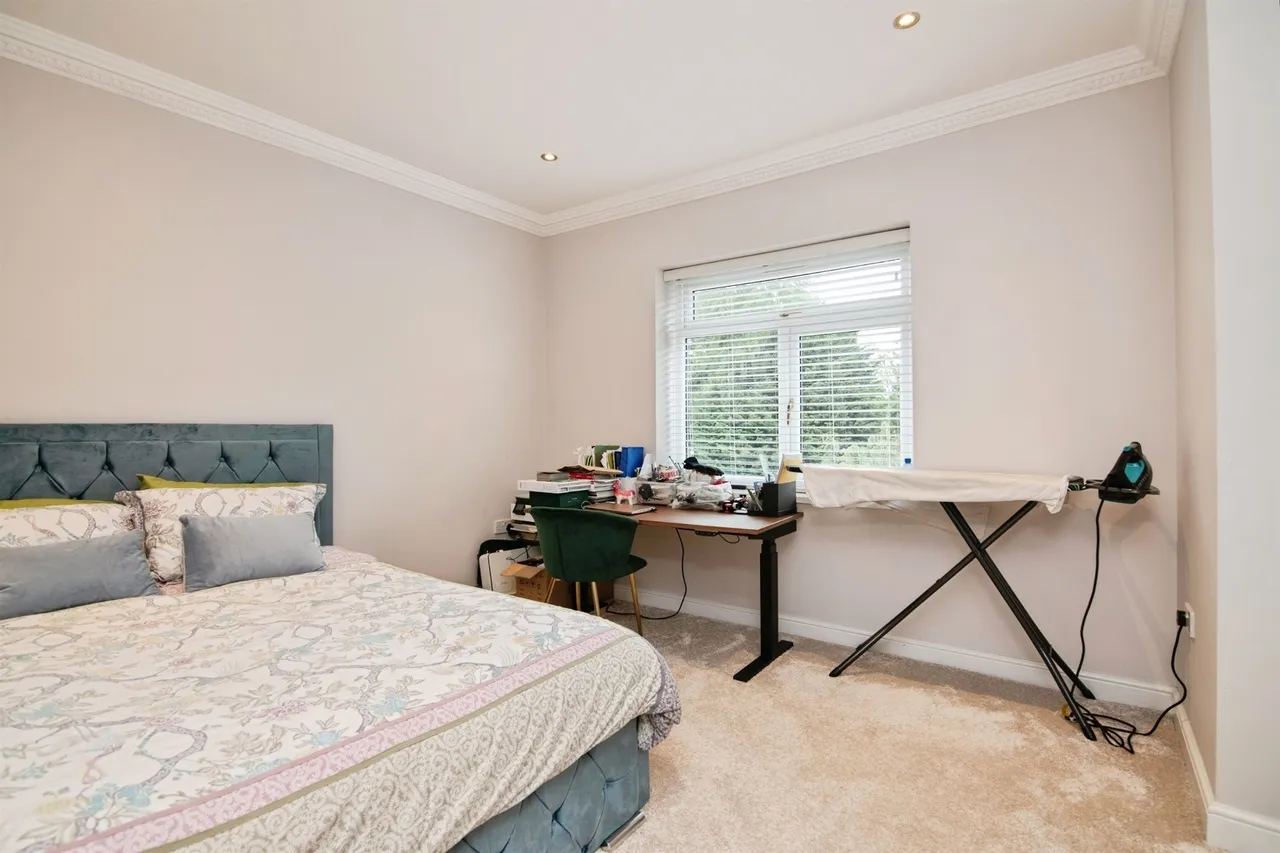 Charlemont Avenue, West Bromwich, B71, photo 13