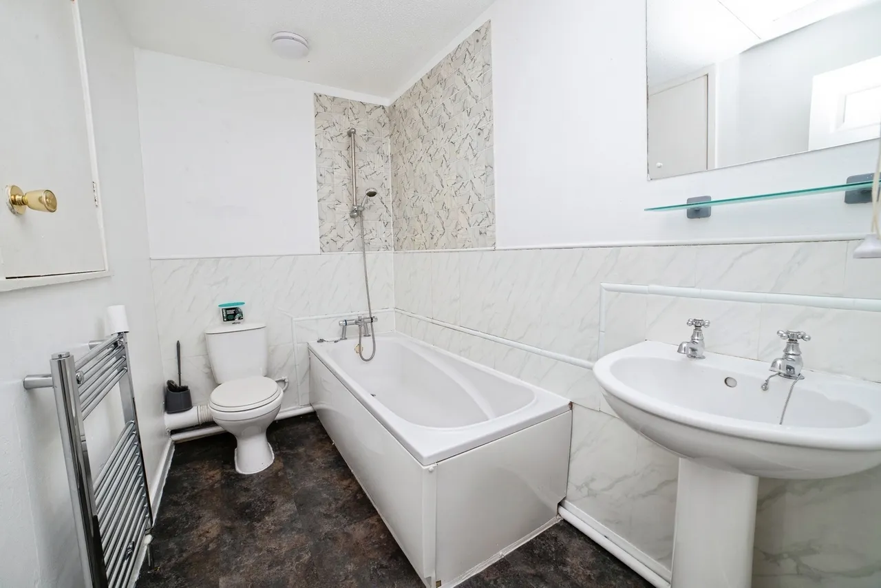 Westbrook Drive, Rainworth, Mansfield, Nottinghamshire, NG21, photo 10