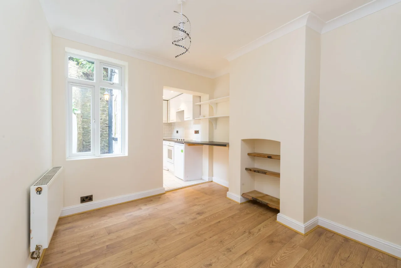 Latimer Road, Godalming, GU7, photo 5
