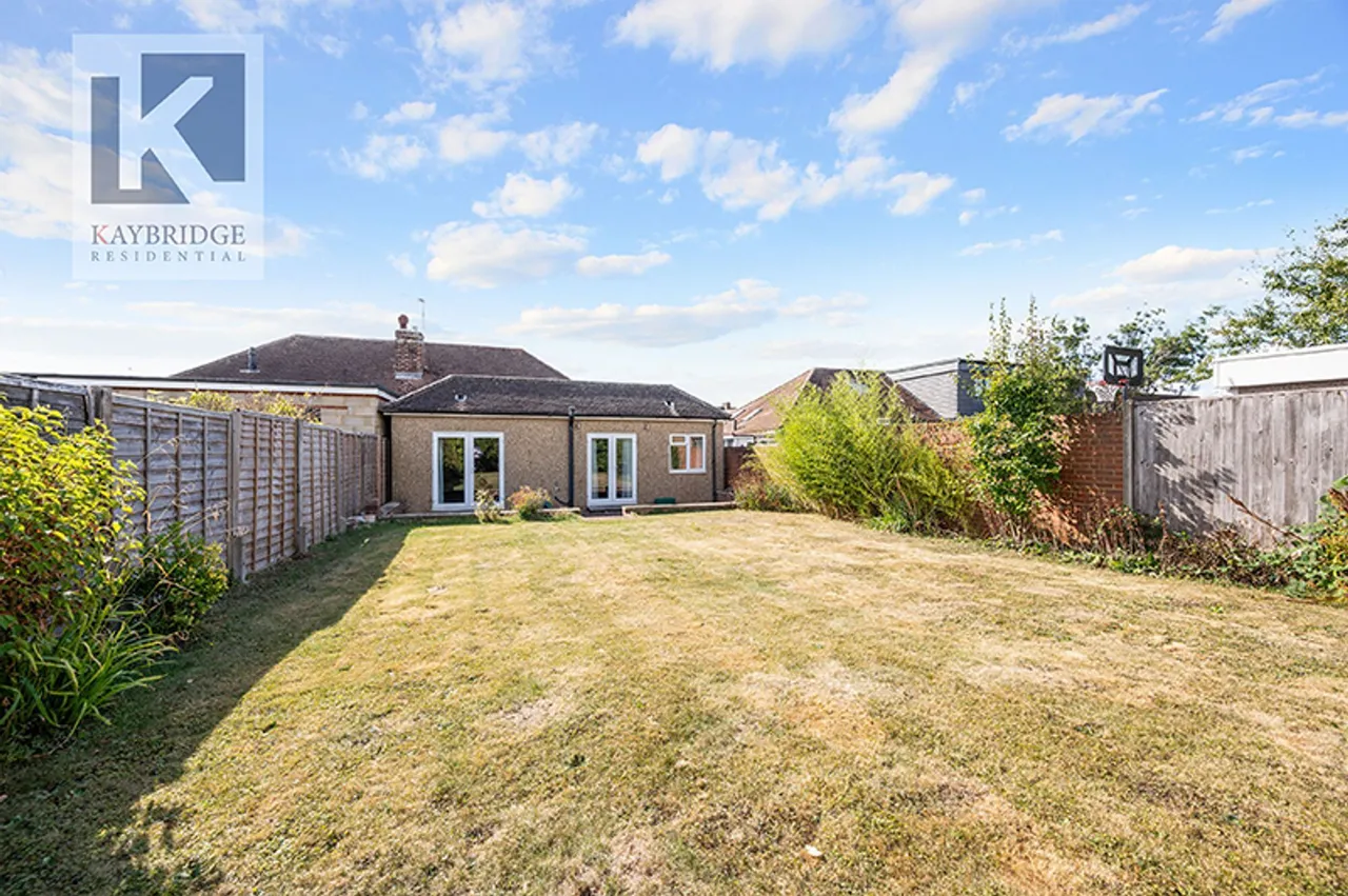 Firswood Avenue, Epsom, KT19, photo 8