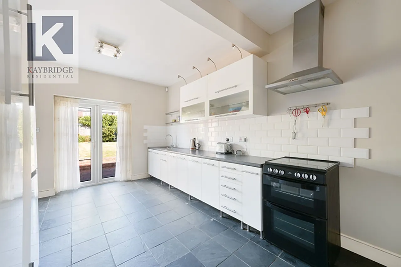 Firswood Avenue, Epsom, KT19, photo 6