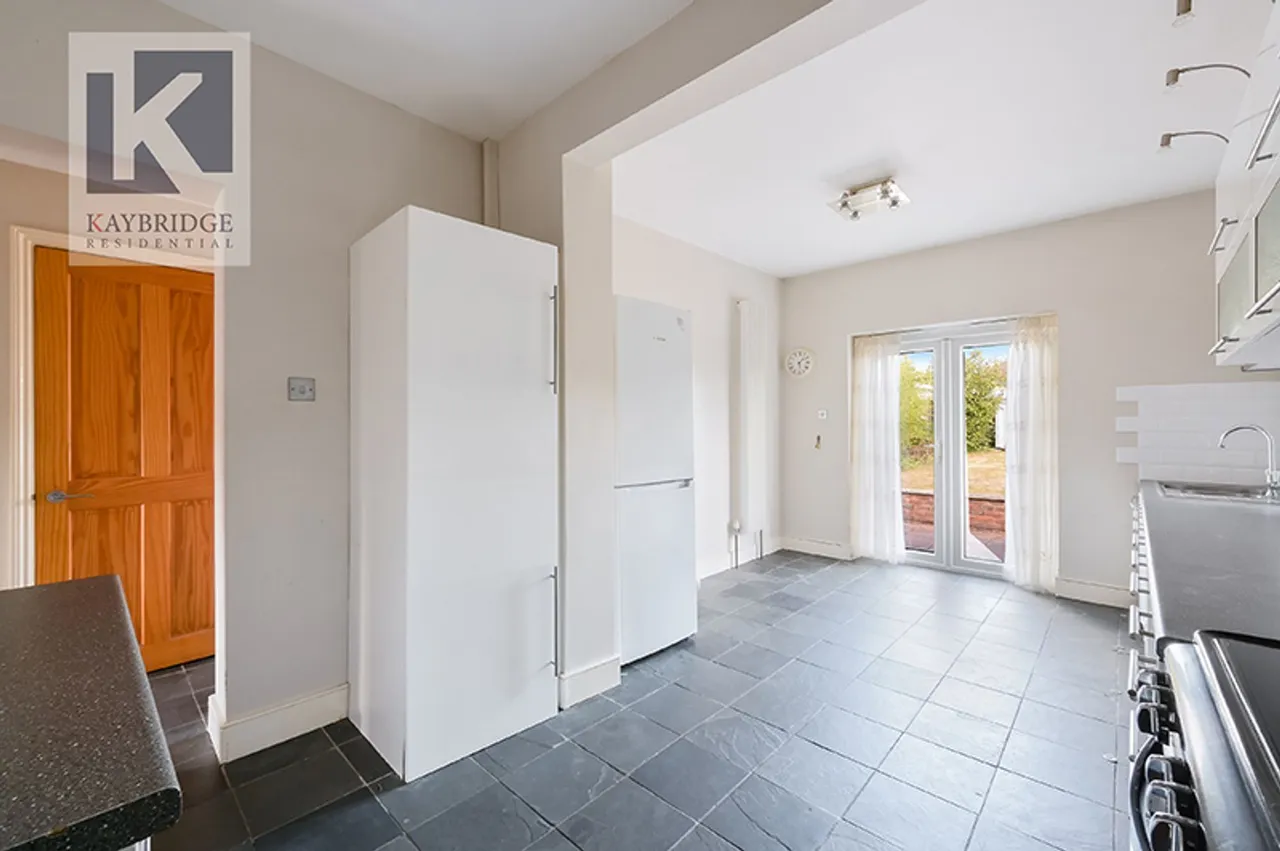 Firswood Avenue, Epsom, KT19, photo 7