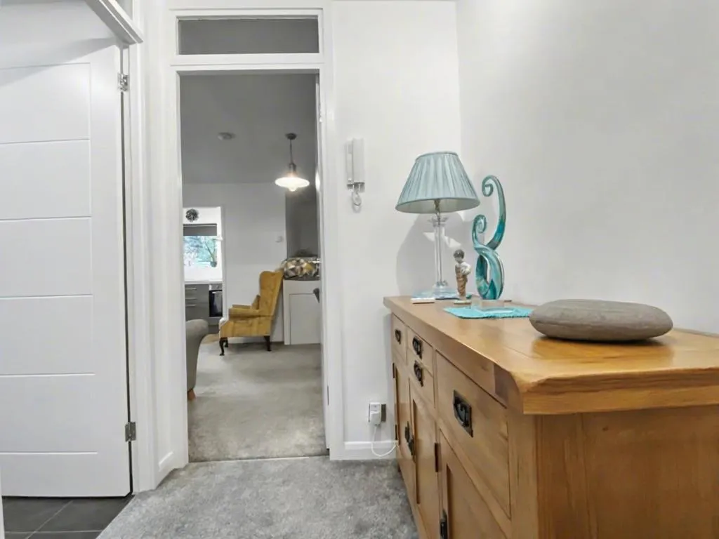Pelham Way, Great Bookham, KT23, photo 4