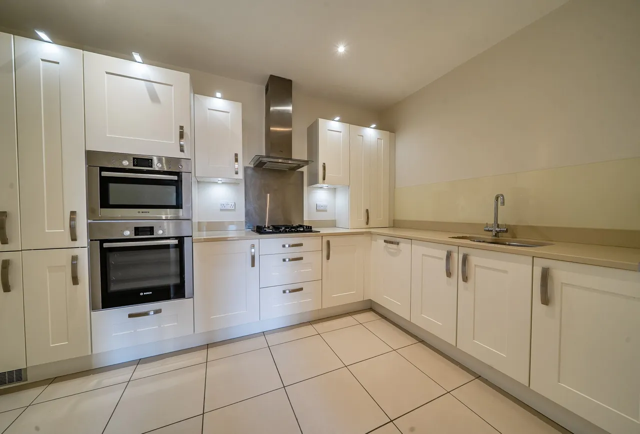 Humphris Place, Cheltenham, GL53 7FB, photo 4