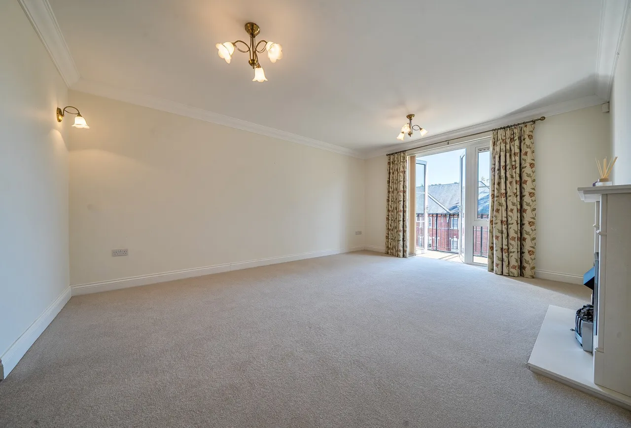 Humphris Place, Cheltenham, GL53 7FB, photo 2