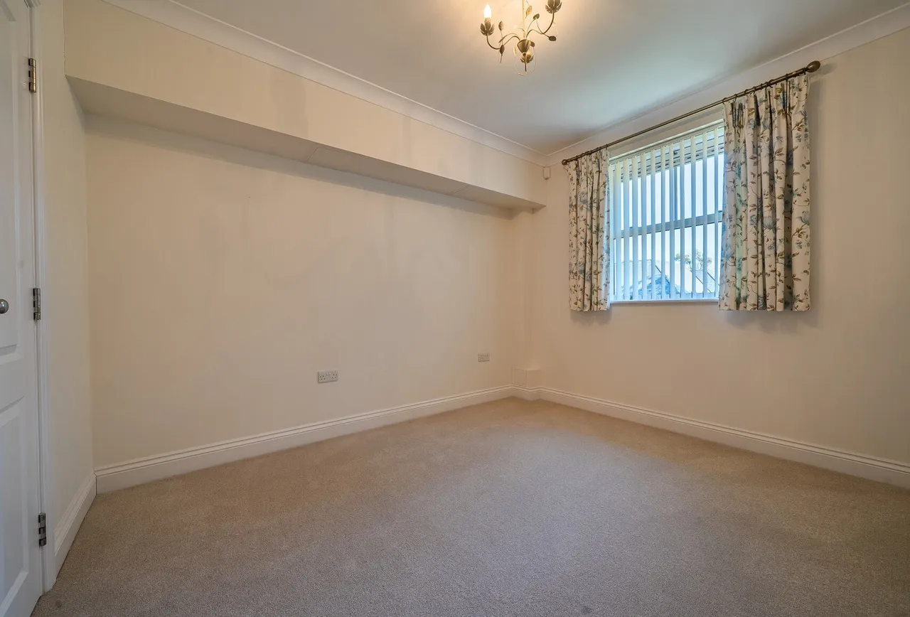 Humphris Place, Cheltenham, GL53 7FB, photo 6