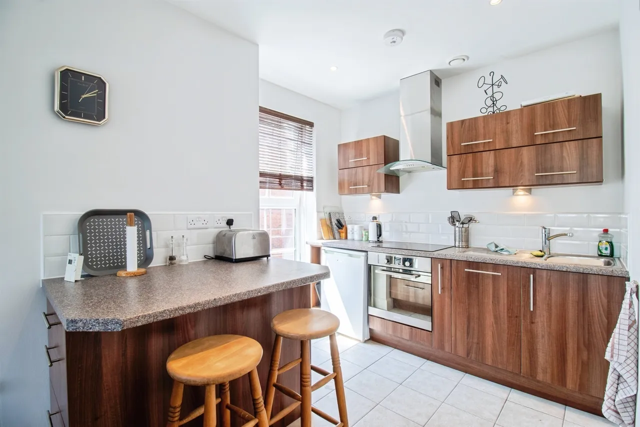 St Marys Road, Market Harborough, LE16, photo 12