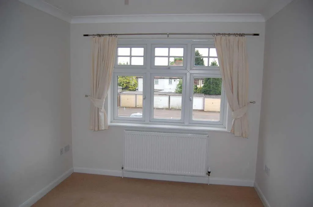Clements Mead, Leatherhead, Surrey, KT22 7FN, photo 4