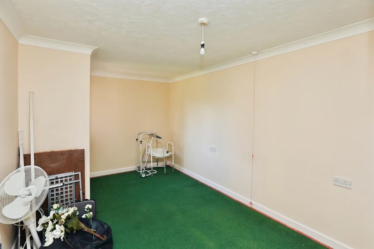 Westbury Road, Fareham, PO16, photo 3