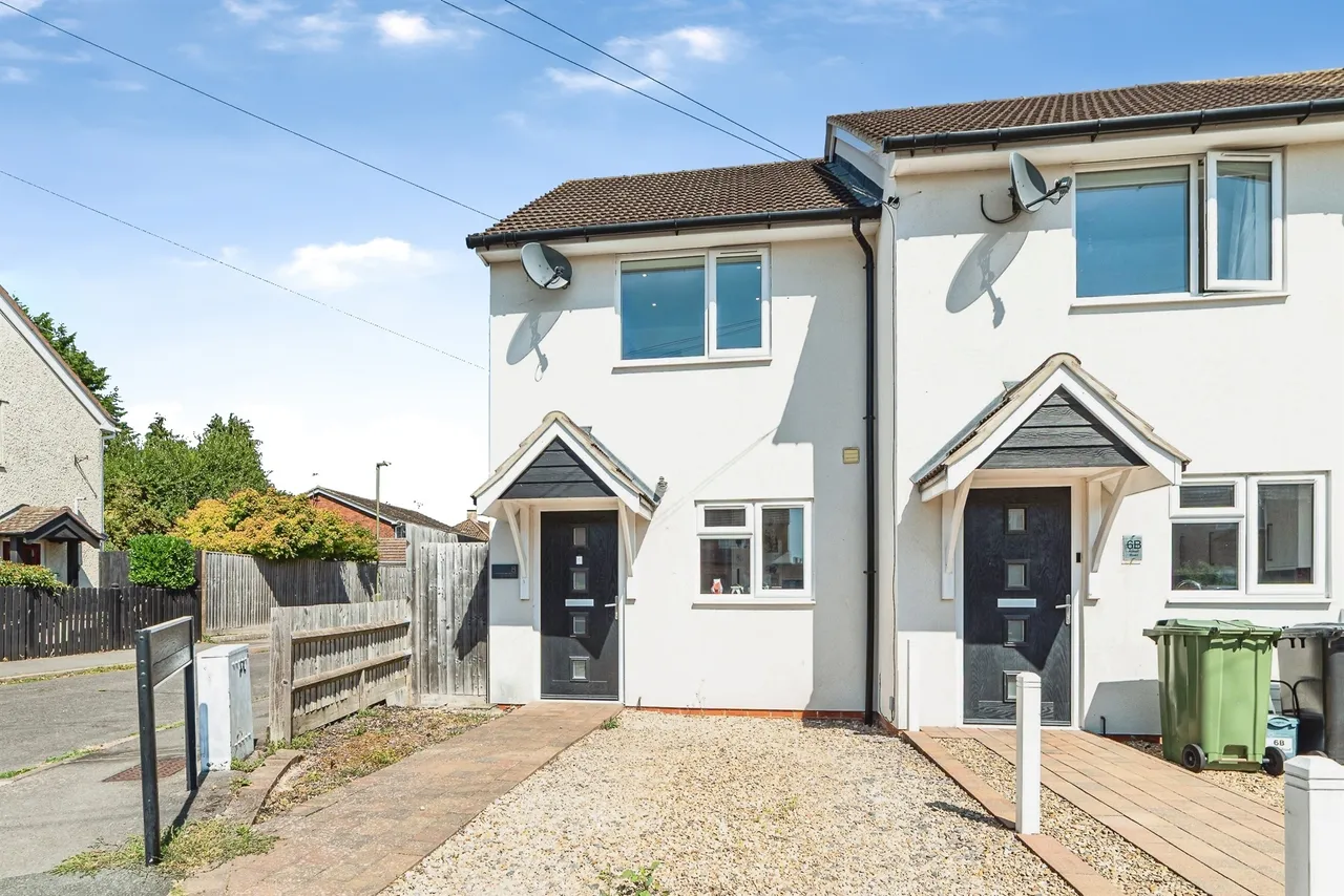 2 bed house for sale — Abbott Road, Didcot