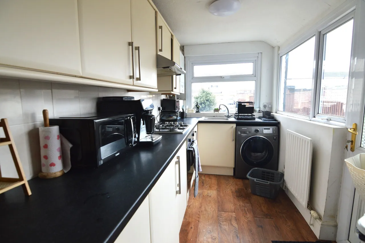 Wentworth Road, Grimsby, Lincolnshire, DN34 4AR, photo 6