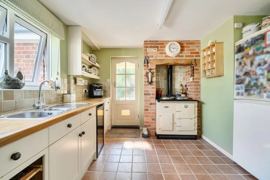 Dukes Close, Shabbington, HP18, photo 6