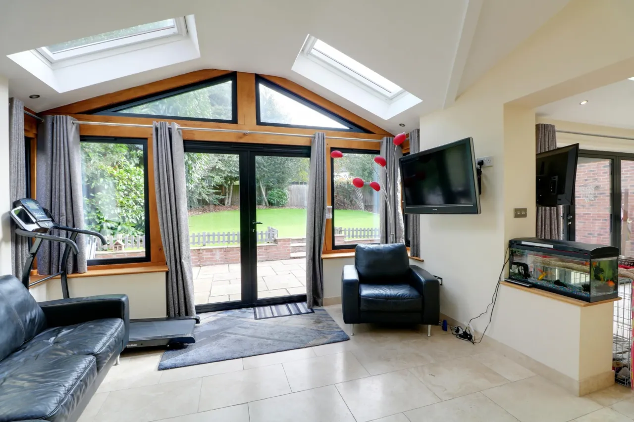 Chamberlain Court, Crewe, photo 5