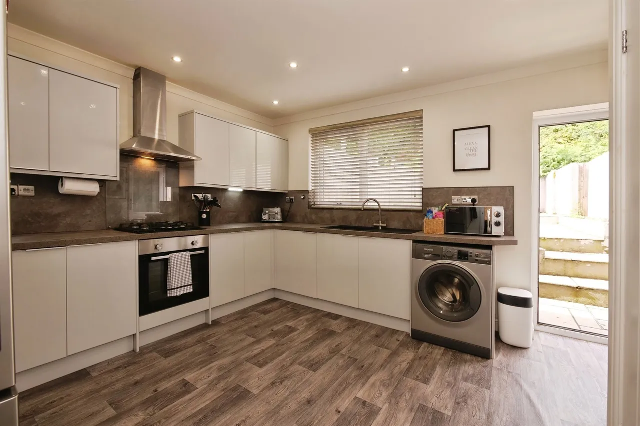 Oakfield Terrace, Tonypandy, CF40, photo 5