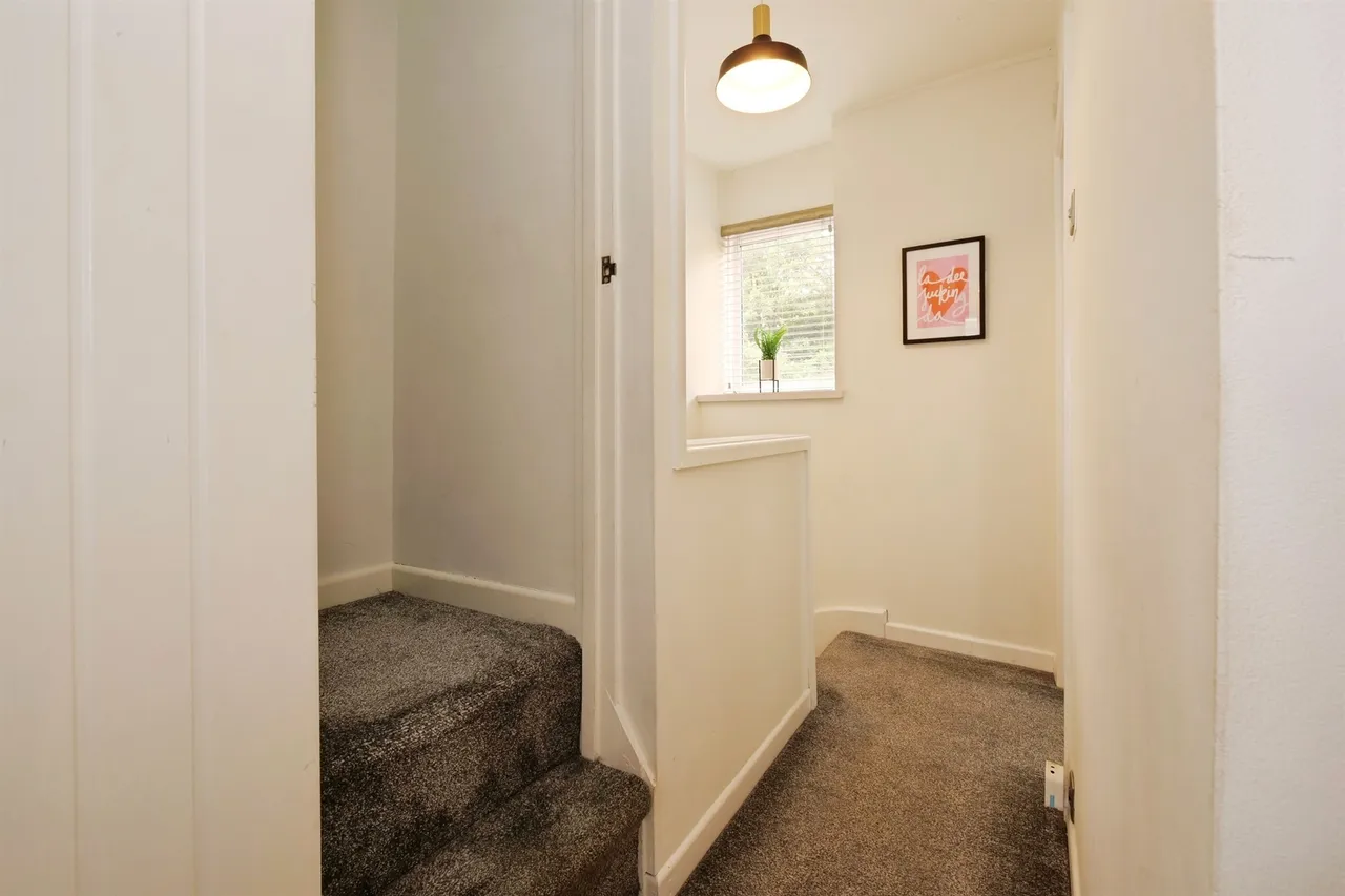 Oakfield Terrace, Tonypandy, CF40, photo 13