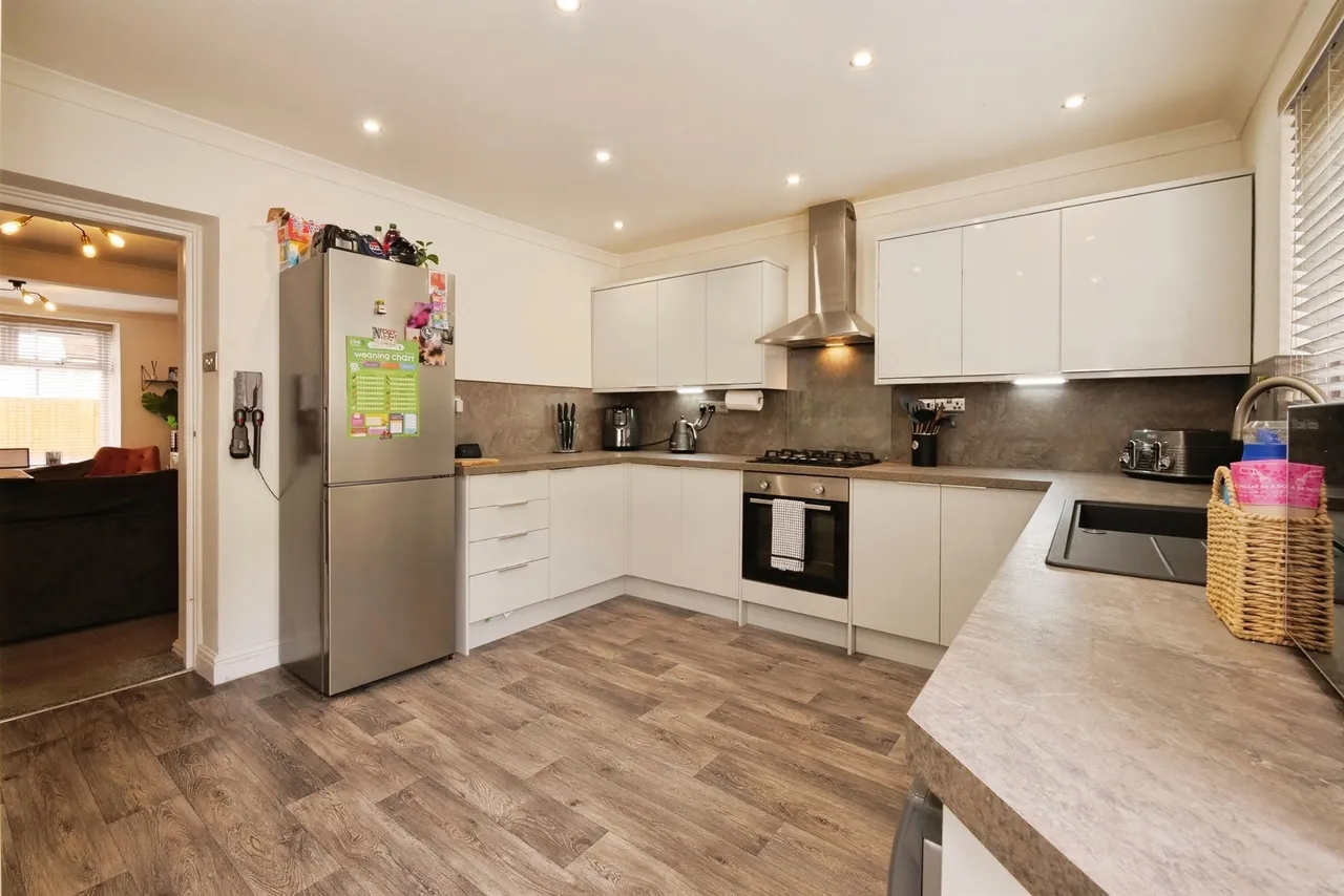 Oakfield Terrace, Tonypandy, CF40, photo 7