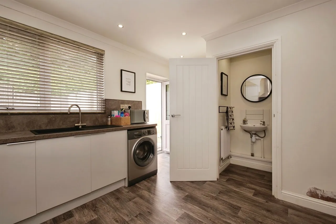 Oakfield Terrace, Tonypandy, CF40, photo 6