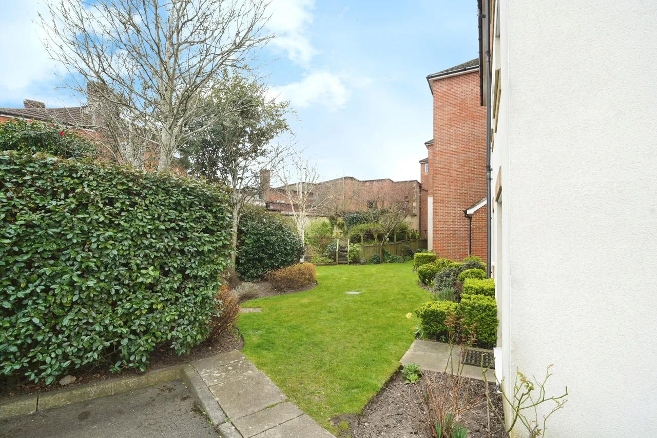 Highfield Lane, Southampton, SO17, photo 3