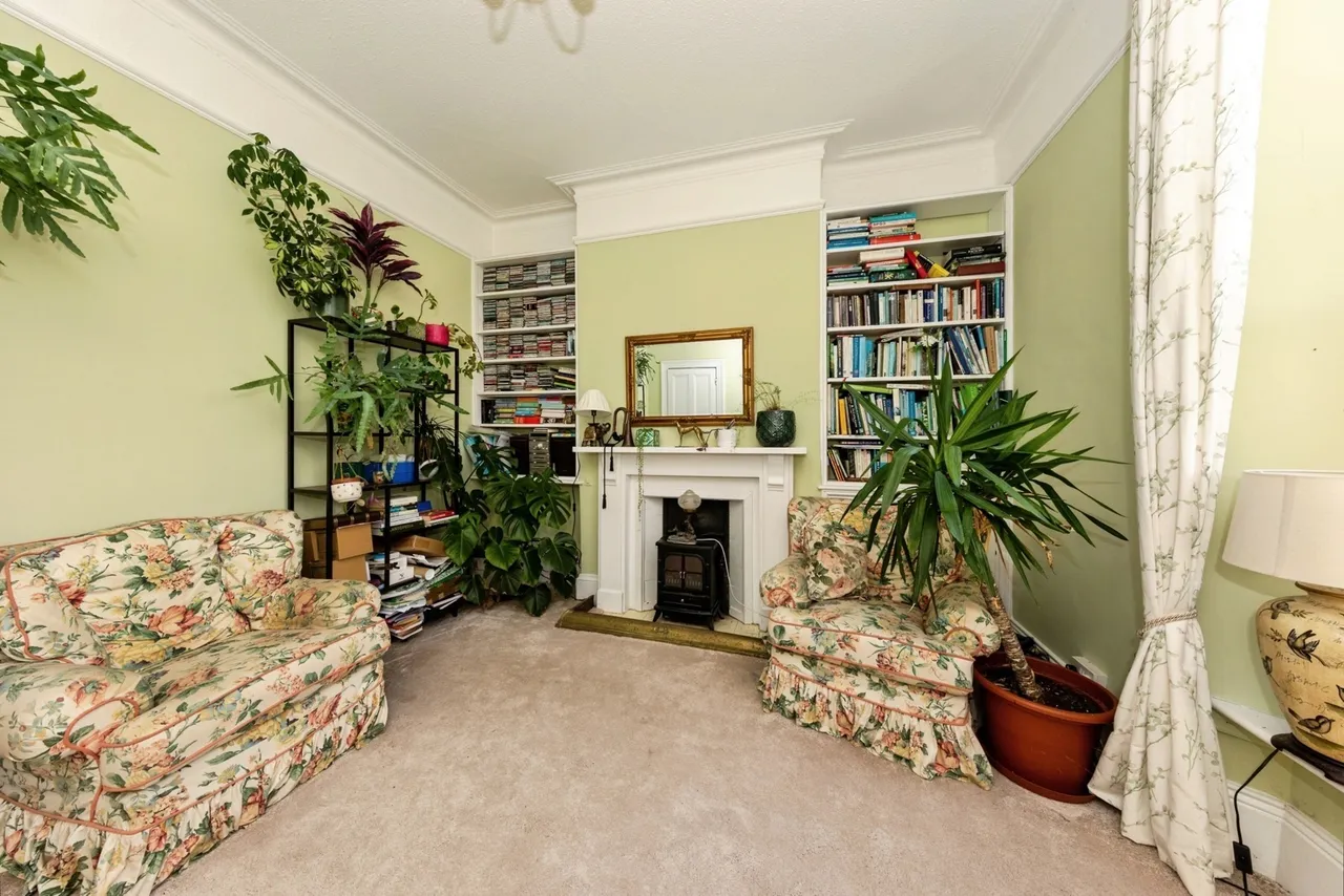 Ferryside, SA17, photo 6