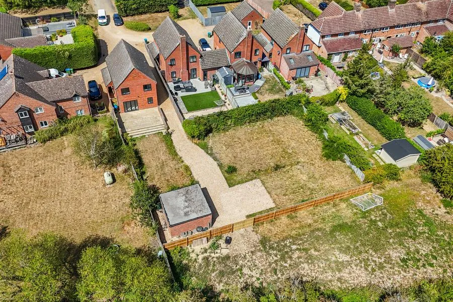 Grendon Road, Edgcott, HP18, photo 30