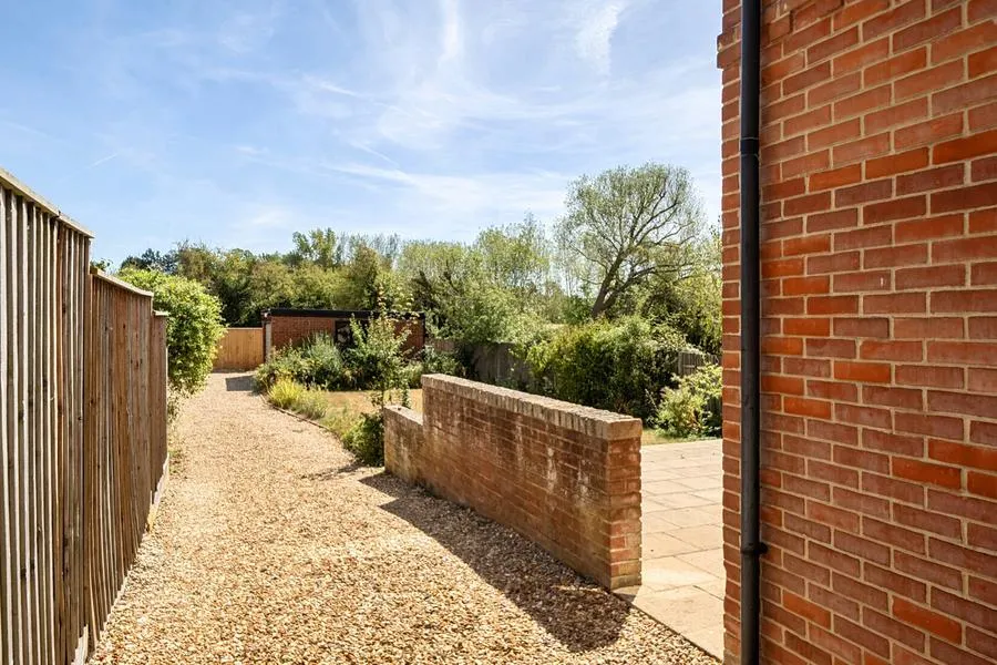Grendon Road, Edgcott, HP18, photo 18