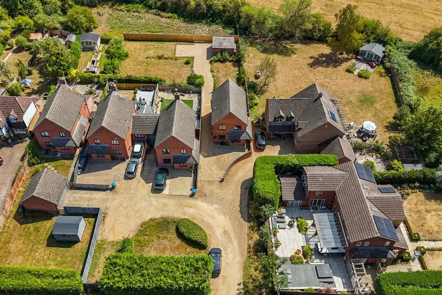 Grendon Road, Edgcott, HP18, photo 25