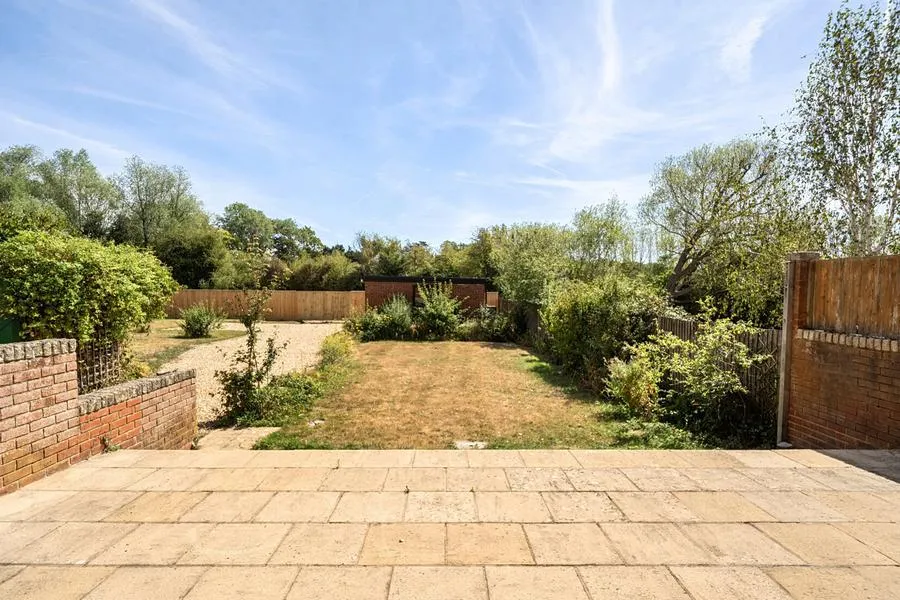 Grendon Road, Edgcott, HP18, photo 15