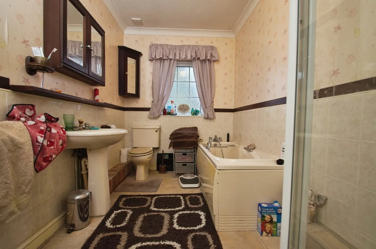 Beech Grove, Ebbw Vale, NP23, photo 9