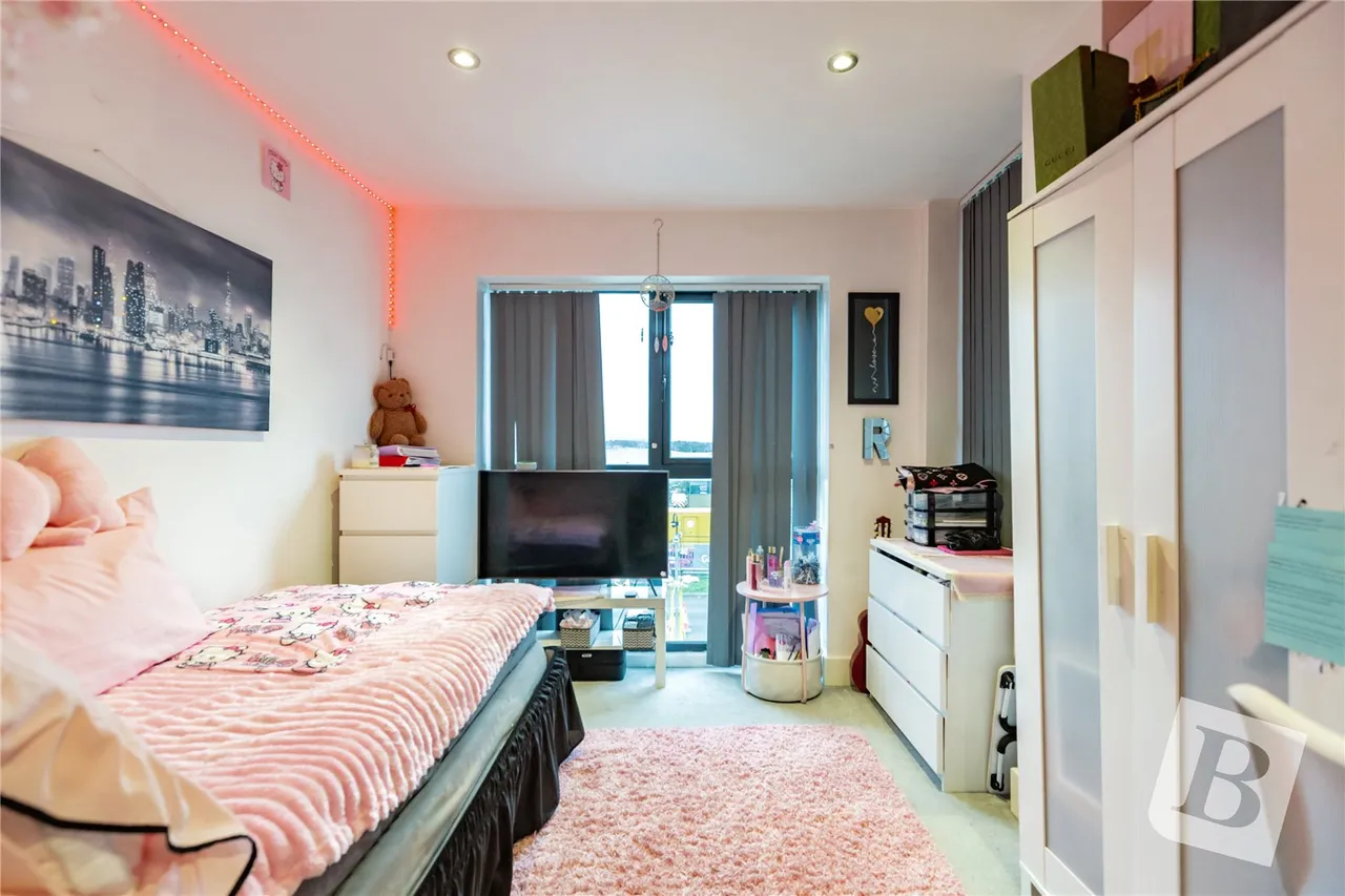 Carla Court, 80 Southend Arterial Road, Romford, RM2, photo 9
