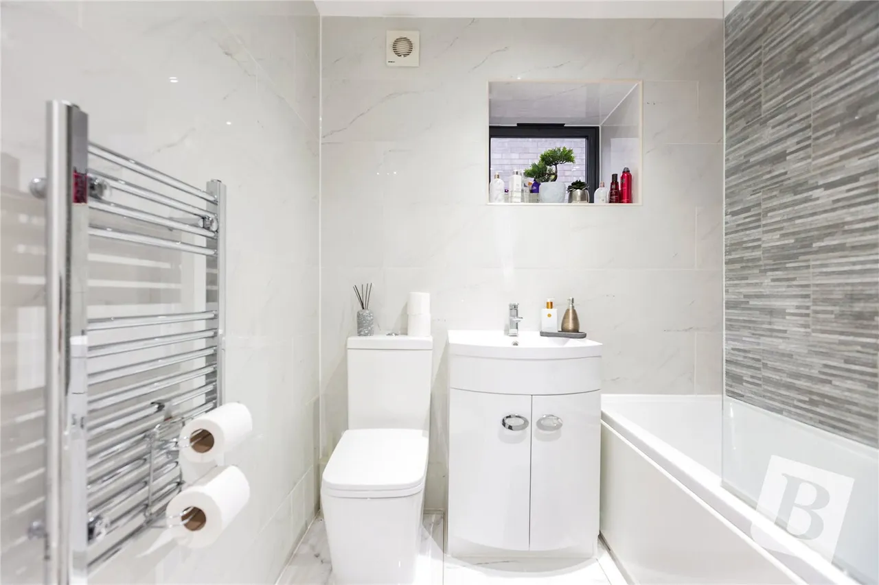 Carla Court, 80 Southend Arterial Road, Romford, RM2, photo 10