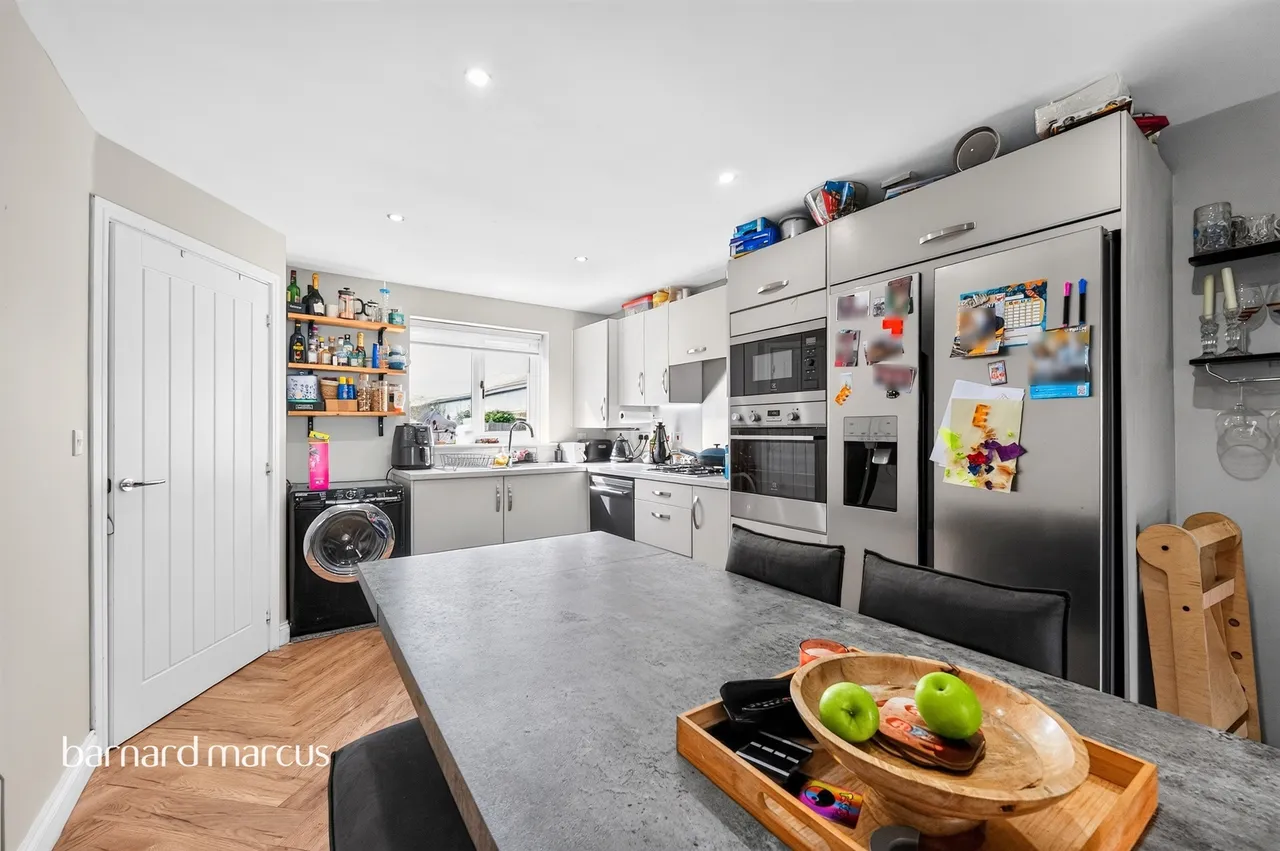 Tala Close, Surbiton, KT6, photo 5