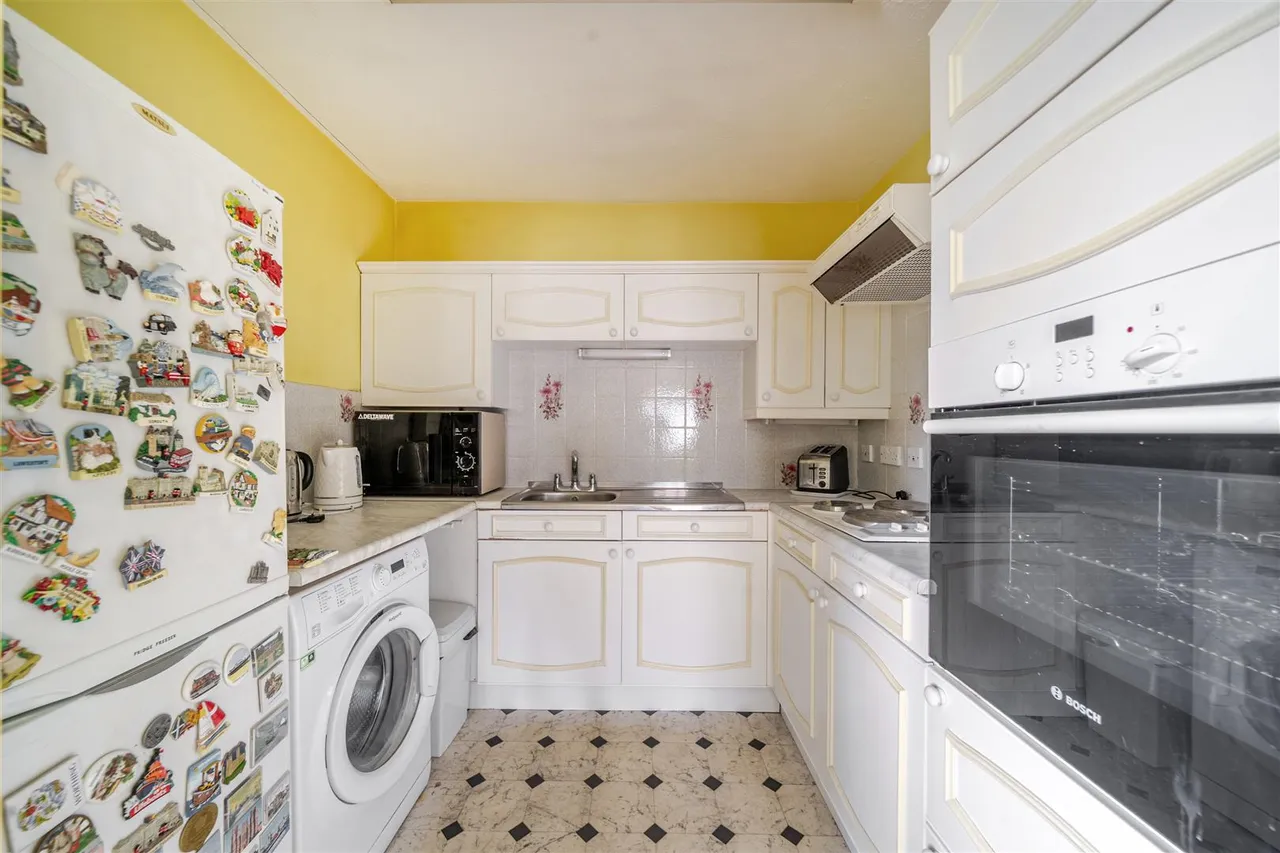 Furzehill Road, Borehamwood, WD6, photo 3