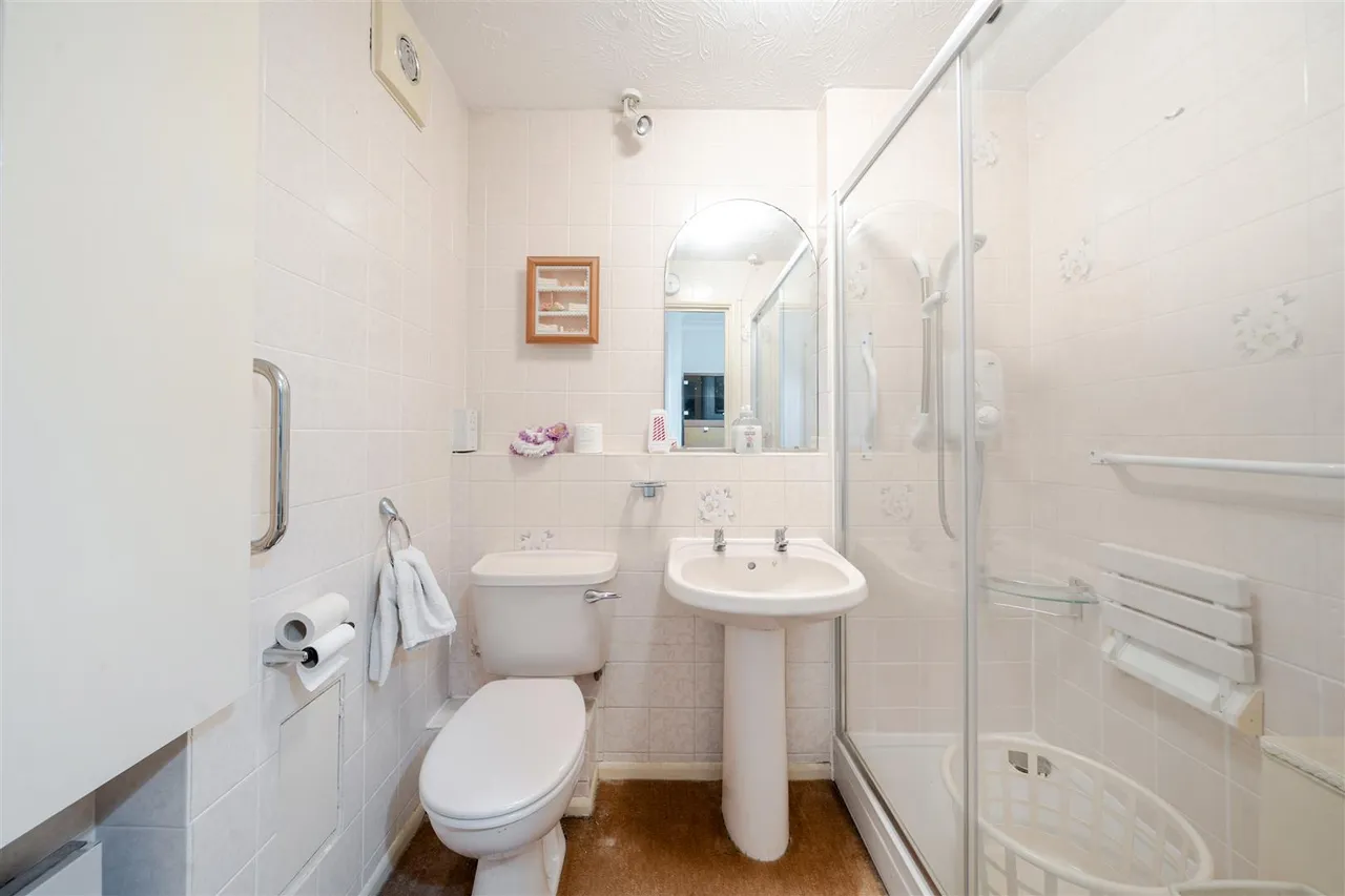 Furzehill Road, Borehamwood, WD6, photo 9