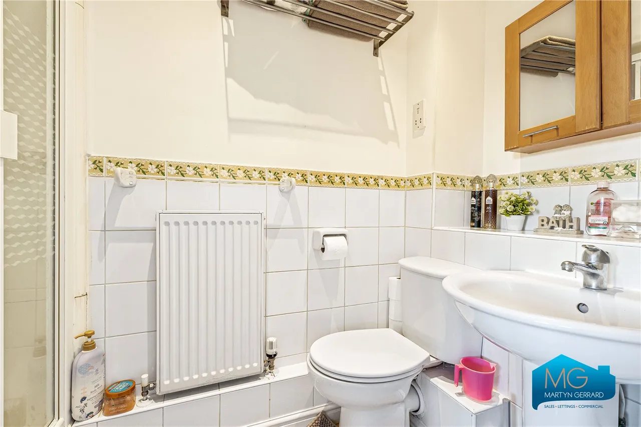 Halton Close, Friern Barnet, N11, photo 13