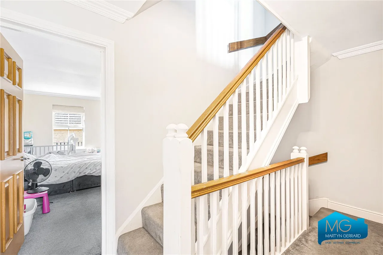 Halton Close, Friern Barnet, N11, photo 16