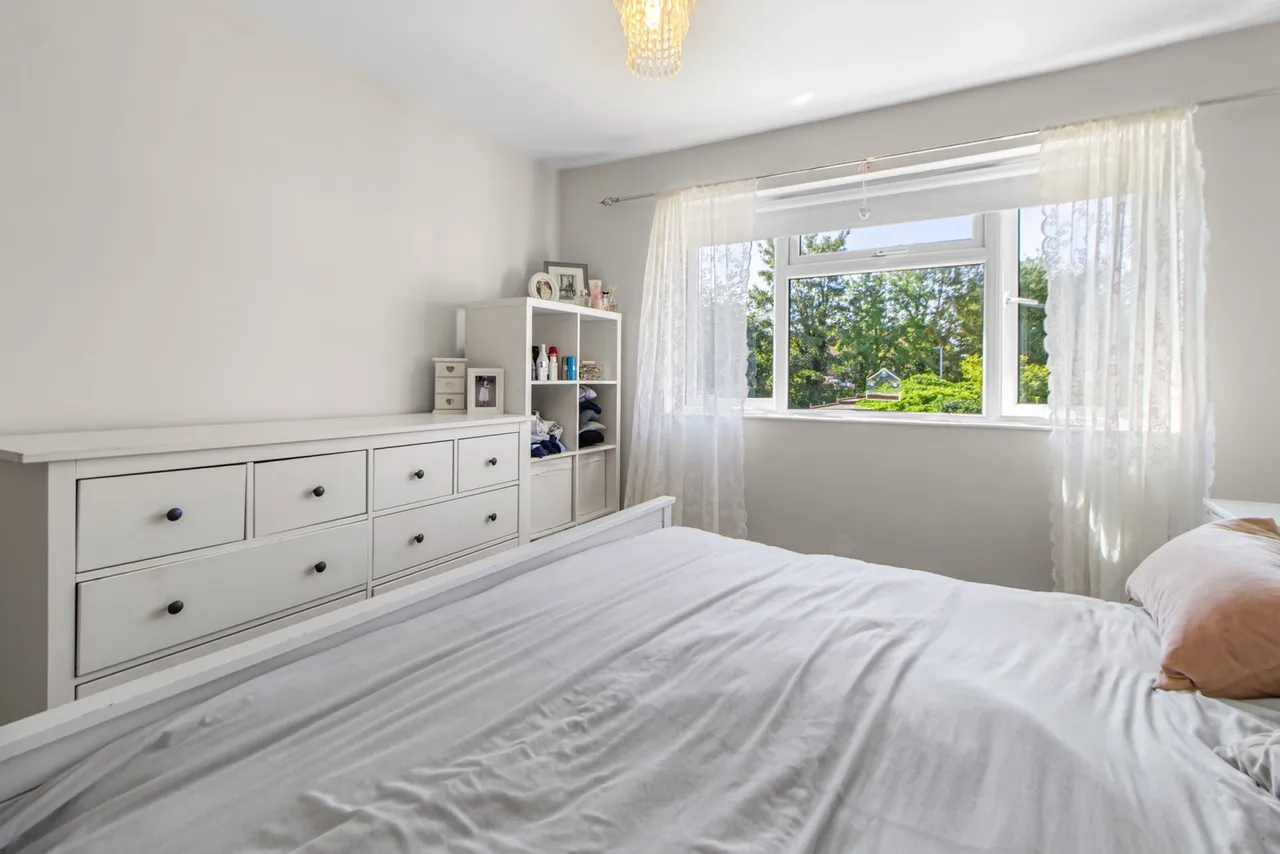Holtye Road, East Grinstead, RH19, photo 8