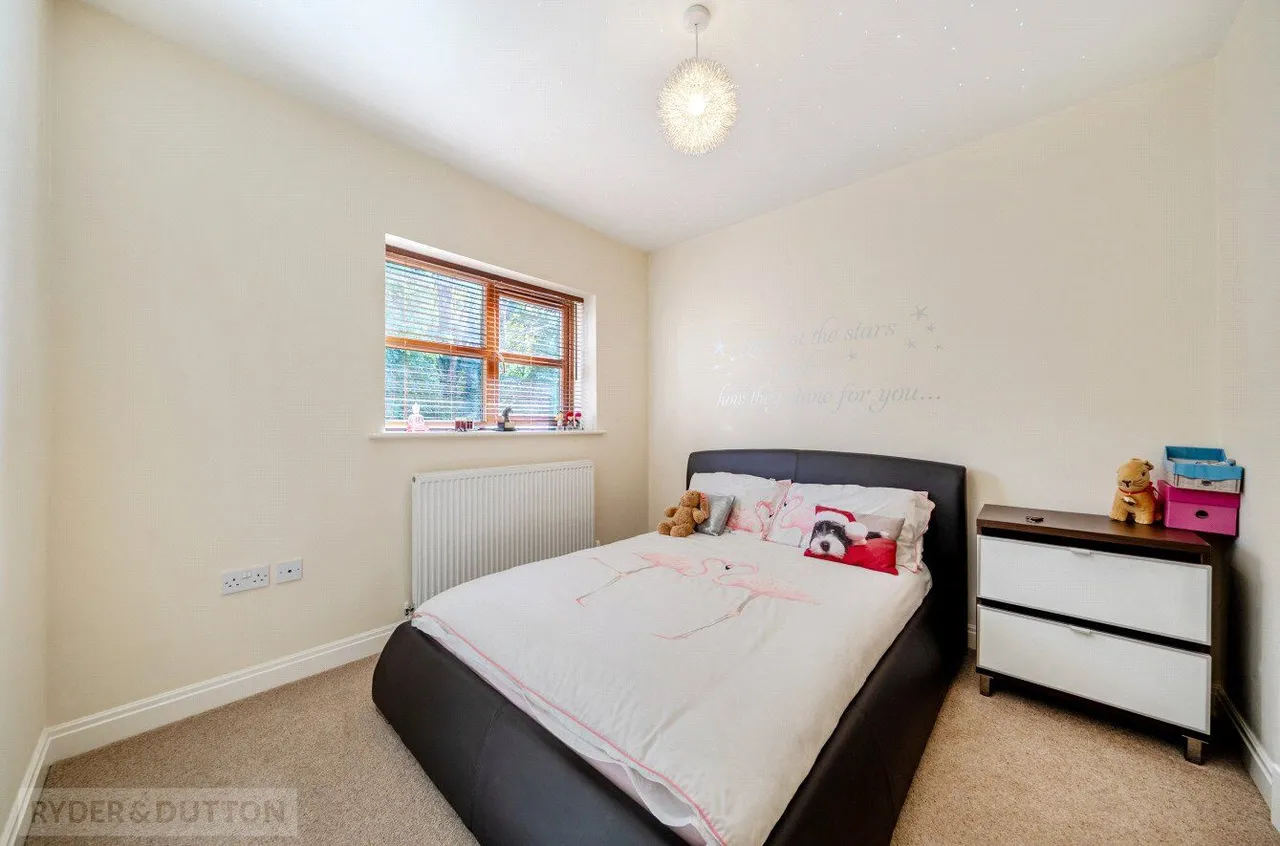 Low Crompton Road, Royton, OL2, photo 21